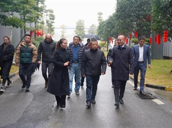 “进解优促 立园满园”市住建局开展节前物业管理调研并慰问物业一线职工